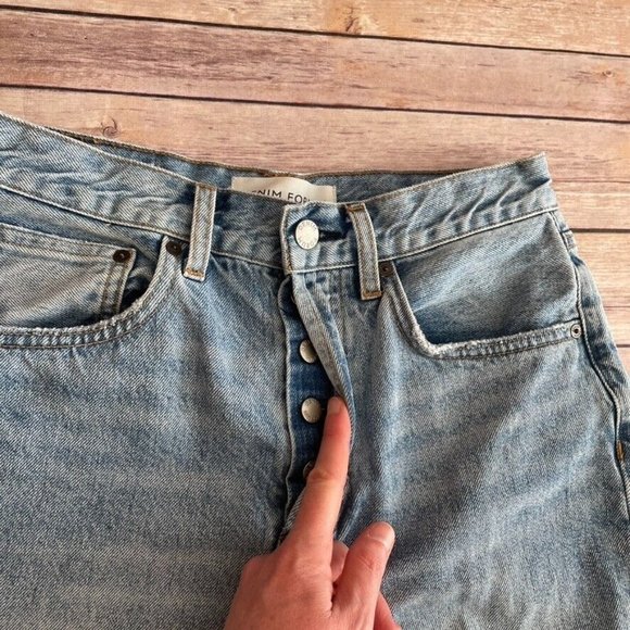 Denim Forum Joni High Rise Loose Jeans Light Wash Knee Holes Distressed - Picture 3 of 12